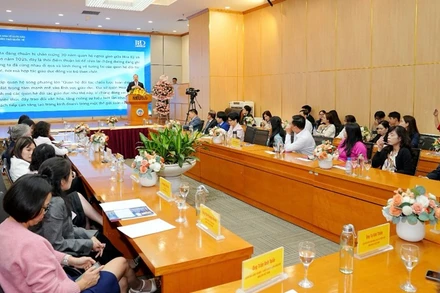 Quang cảnh lễ ra mắt. 