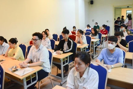 Thí sinh tham gia kỳ thi đánh giá năng lực của Trường đại học Sư phạm Hà Nội năm 2024. 