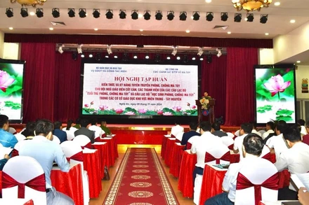 Quang cảnh hội nghị. 