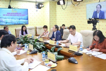 Các đại biểu chia sẻ tại toạ đàm. 