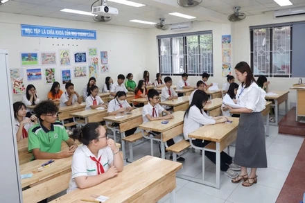 Kỳ thi thu hút 1.815 học sinh xuất sắc đến từ 15 trường trung học cơ sở trên địa bàn quận Ba Đình, Hà Nội.