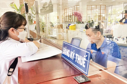 Người nộp thuế làm thủ tục đăng ký thuế tại Cục Thuế thành phố. 