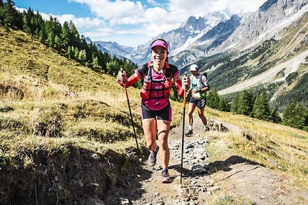 Hà Thị Hậu trên cung đường giải chạy siêu địa hình CCC-UTMB năm 2023. 