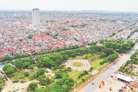 Toàn cảnh đô thị trung tâm thành phố Phủ Lý. (Ảnh Lương Biển) 