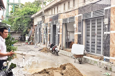 Một công trình nhà ở đang xây dựng. 