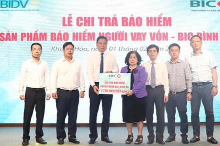 BIC chi trả hơn 7 tỷ đồng quyền lợi bảo hiểm cho khách hàng tại BIDV Khánh Hòa. 