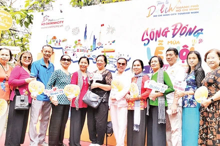 Tuần lễ Du lịch Thành phố Hồ Chí Minh lần thứ tư tại Quận 12 thu hút du khách. 
