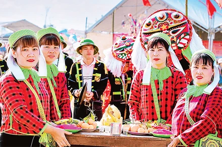 Mâm lễ vật được người dân chuẩn bị để dâng cúng trong Lễ hội Lồng tồng được tổ chức tại xã Nam Xuân, huyện Krông Nô, tỉnh Ðắk Nông. 