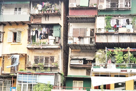 Nhà G6A Thành Công (phường Thành Công, quận Ba Ðình, Hà Nội) đã xuống cấp, cần cải tạo, xây dựng lại. 