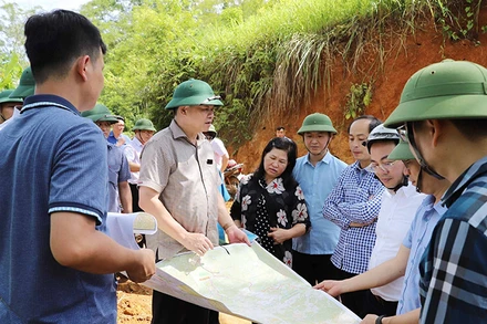 Lãnh đạo tỉnh Bắc Kạn khảo sát, chỉ đạo xây dựng phương án hướng tuyến các dự án giao thông. 