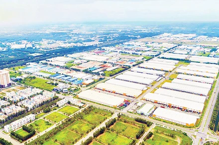 Các khu công nghiệp tại tỉnh Bình Dương tiếp tục thu hút vốn đầu tư nước ngoài hiệu quả. Trong ảnh: Khu công nghiệp Việt Nam-Singapore 2 tại tỉnh Bình Dương.