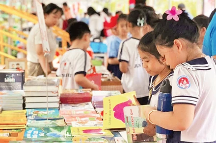 Những cuốn sách là bạn đồng hành của mỗi người trên con đường học tập suốt đời. 