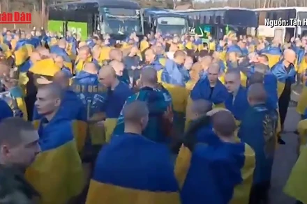 [Video] Nga, Ukraine tiến hành đợt trao đổi tù binh lớn nhất