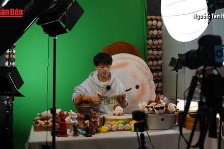 [Video] GenZ Trung Quốc chuộng tiêu dùng cảm xúc 