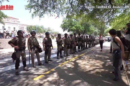 [Video] Leo thang căng thẳng giữa chính phủ Mỹ và Đại học Harvard 