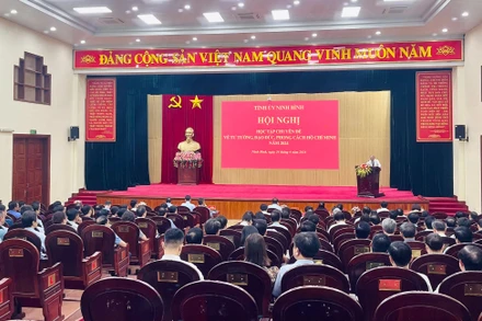 Quang cảnh hội nghị.