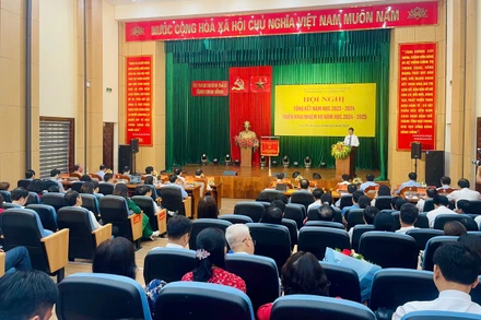 Quang cảnh hội nghị.