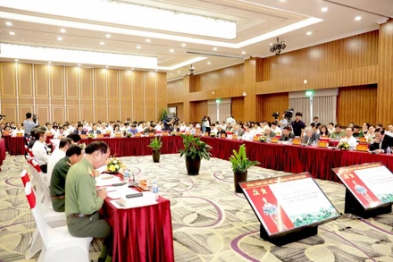 Các đại biểu tham dự hội thảo là các đồng chí lãnh đạo, nguyên lãnh đạo Đảng và Nhà nước cùng với hàng trăm nhà khoa học, chuyên gia trên cả nước. (Ảnh: TTXVN)