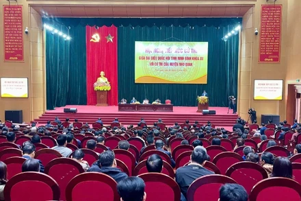 Quang cảnh buổi tiếp xúc. 