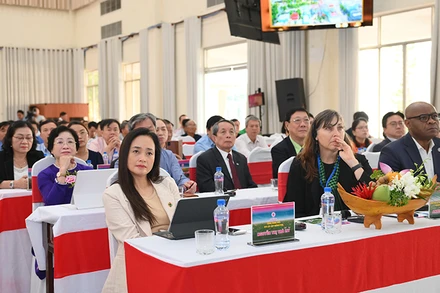 Đại biểu dự Tọa đàm “Hội quán đồng hành cùng sự phát triển kinh tế-xã hội địa phương”.