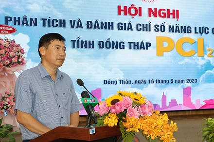 Chủ tịch Ủy ban nhân dân tỉnh Đồng Tháp phát biểu tại hội nghị. (Ảnh: NGUYỆT ÁNH)