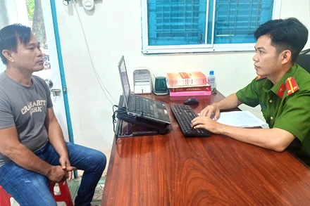 Bị can Huỳnh Văn Hoàng.