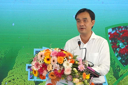 Giám đốc Sở Nông nghiệp và Phát triển nông thôn tỉnh Đồng Tháp Nguyễn Văn Vũ Minh phát biểu tại hội thảo. (Ảnh: HỮU NGHĨA)