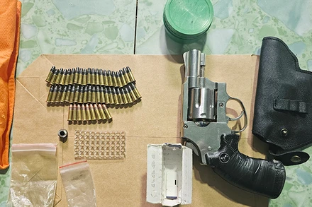 Tang vật được lực lượng Công an thu giữ trong quá trình khám xét. (Ảnh: Công an cung cấp)