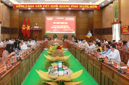 Hội thảo có sự tham dự của nhiều nhà nghiên cứu, nhà khoa học.