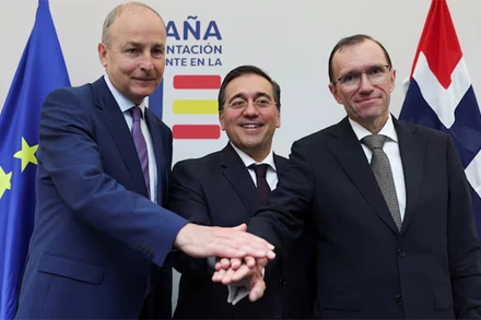 Bộ trưởng Ngoại giao Tây Ban Nha, Na Uy và Ireland sau cuộc họp báo tại Brussels, Bỉ, ngày 27/5/2024. (Ảnh: Reuters)