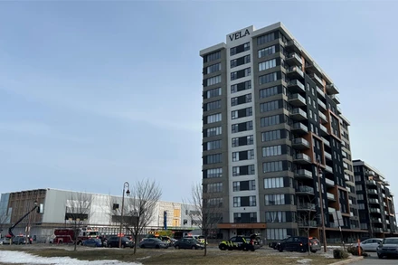 Tòa chung cư ở Vaudreuil-Dorion, ngoại ô thành phố Montreal, Canada. Ảnh: CTV News