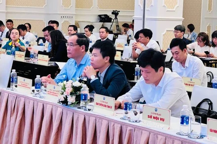 Các đại biểu tham dự hội nghị thường niên công viên địa chất Lạng Sơn.