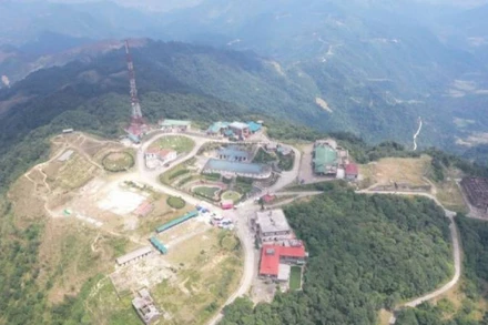 Toàn cảnh khu du lịch Mẫu Sơn, huyện Lộc Bình (Lạng Sơn).