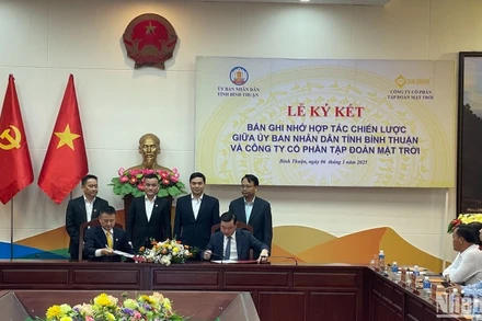 Hai bên ký kết hợp tác.