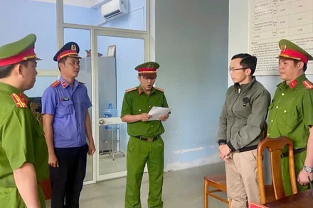 Cơ quan Công an bắt đối tượng.
