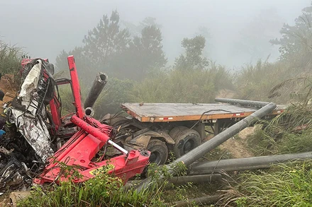 Hiện trường vụ tai nạn khiến 3 người thương vong.