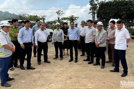 Đoàn công tác của tỉnh Lâm Đồng kiểm tra thực tế Dự án cải tạo nâng cấp Quốc lộ 28B nối 2 tỉnh Lâm Đồng-Bình Thuận.