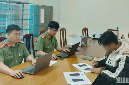 Công an tỉnh Lâm Đồng triệu tập, xử lý người đăng thông tin sai sự thật lên mạng xã hội.