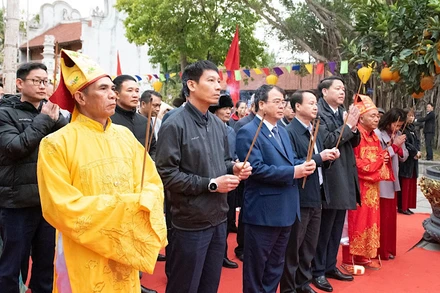 Lễ cáo yết xin mở Lễ hội mùa Xuân Côn Sơn-Kiếp Bạc.