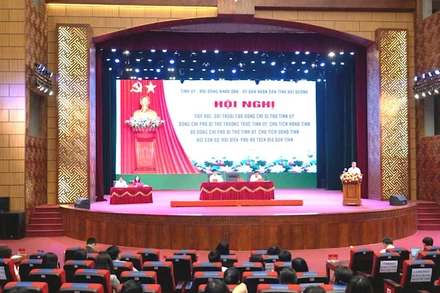 Hội nghị lãnh đạo tỉnh Hải Dương tiếp xúc, đối thoại với cán bộ, hội viên phụ nữ.