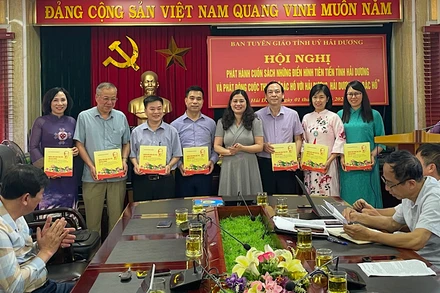 Hội nghị phát hành Cuốn sách “Những điển hình tiên tiến tỉnh Hải Dương”.