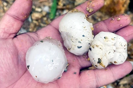 Liên tiếp xảy ra mưa đá ở huyện Mèo Vạc.