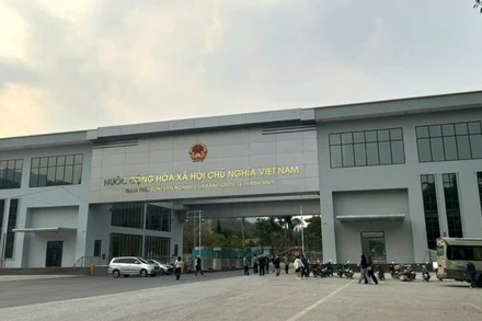 Hoạt động xuất, nhập cảnh tại Cửa khẩu Quốc tế Thanh Thủy (Hà Giang).