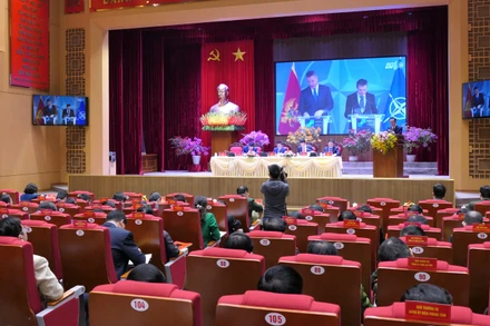 Toàn cảnh hội nghị.