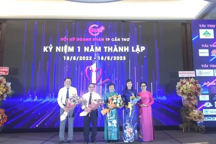 Hội Nữ Doanh nhân thành phố Cần Thơ cảm ơn sự quan tâm của lãnh đạo thành phố.