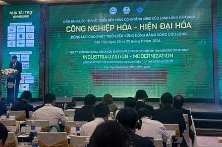 Quang cảnh diễn đàn.