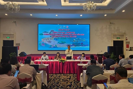 Quang cảnh họp báo giới thiệu.