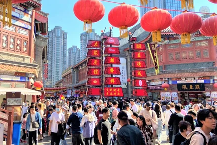 [Video] Du lịch Trung Quốc bùng nổ dịp nghỉ lễ 1/5