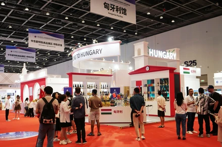 Một góc Hội chợ triển lãm Trung Quốc và các quốc gia Trung-Đông Âu.