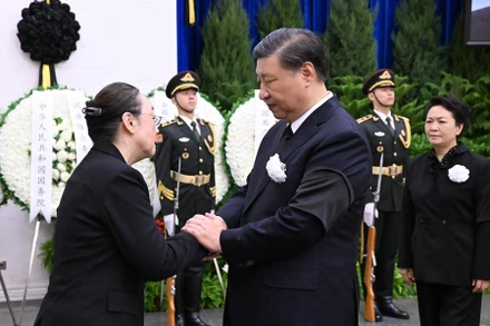 Tổng Bí thư, Chủ tịch Trung Quốc Tập Cận Bình đã đến chia buồn với gia quyến ông Lý Khắc Cường. (Ảnh: Tân Hoa Xã)